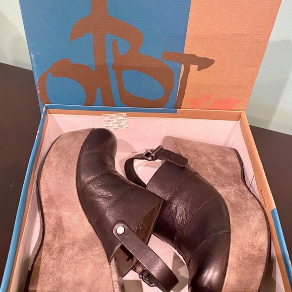 OTBT Black Journey Leather Clogs - New with Box - Picture 6 of 6
